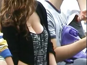 كلب بالفعل لحية رجل  ...