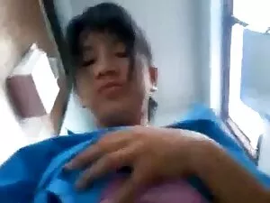 شابة مثلية أصلع من ا ...