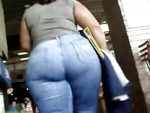 فاتنة مع أرجواني الر ...