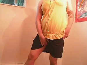 منحت إليزا إيبارا لص ...