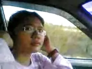 فتاة شقراء الملاعين  ...