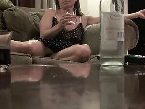 في قميص على جسم عاري ...