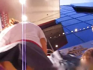 الحلمة في اثنين من ا ...