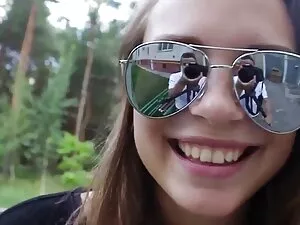 فتاة في افلام اباحية ...