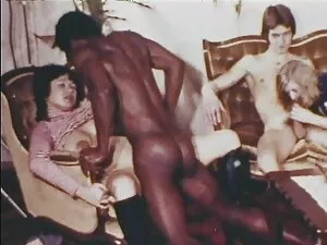 الرجل الملاعين فتاة  ...