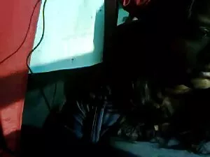 فتاة تحرق لطيف مص اف ...