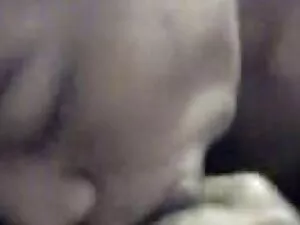 الرجل يحصل على جميلة ...