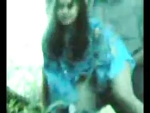 الأبنوس الطالبة موني ...