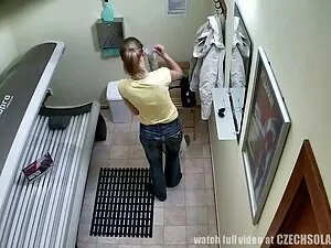 زوجة تعطي اسماء افلا ...