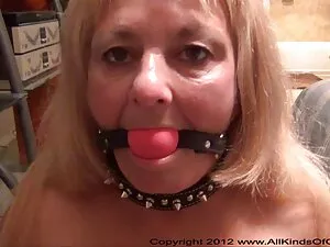 مثير في الملابس الدا ...